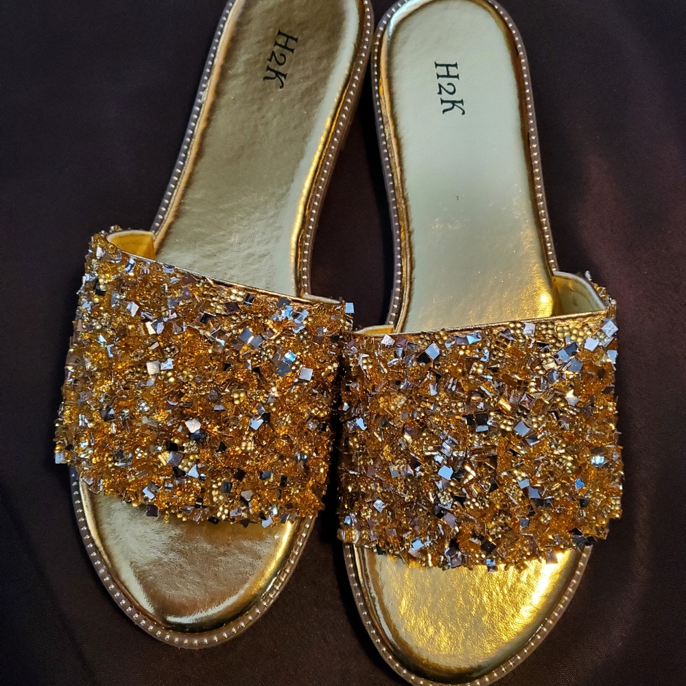 closet closing make offer Gold sequin slides new I'm box